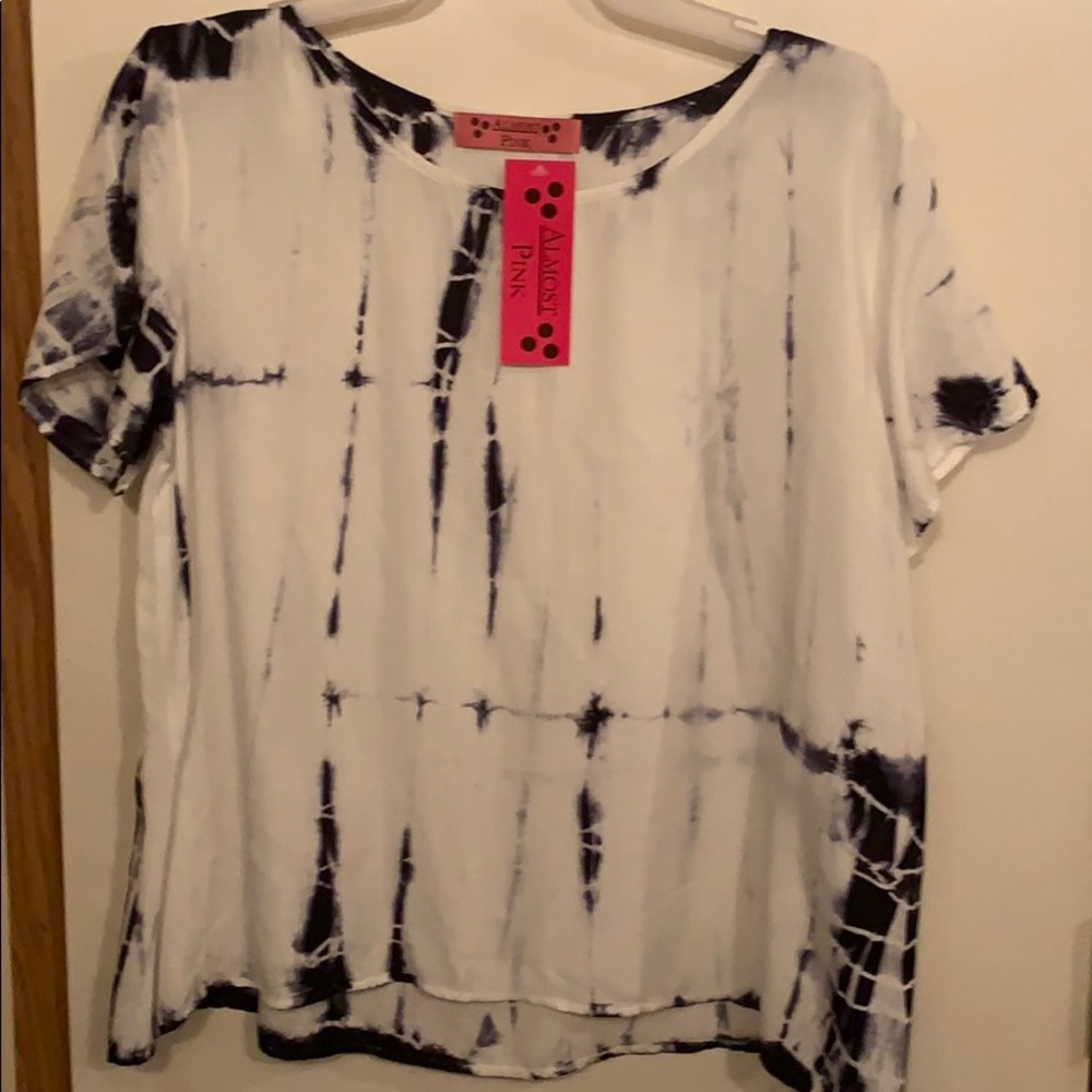 🛍SALE NWT Almost Pink boutique blouse size med